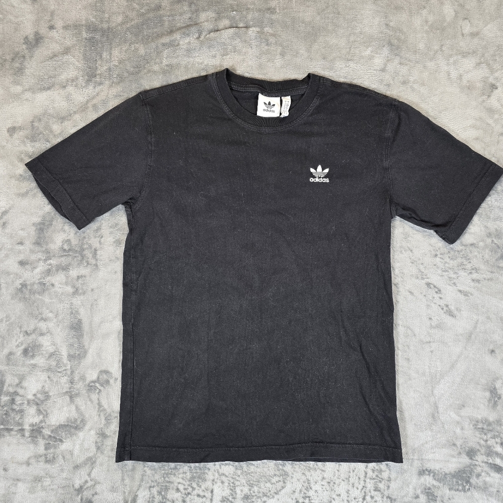 Adidas Originals Essential T Shit Size Small Black